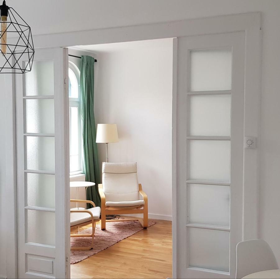 トゥルゴヴィシュテOld Town Apartamentアパートメント エクステリア 写真